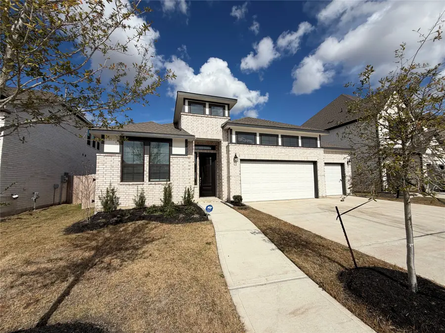 5211 Old Amber Drive, Richmond, TX 77469 - Image #2