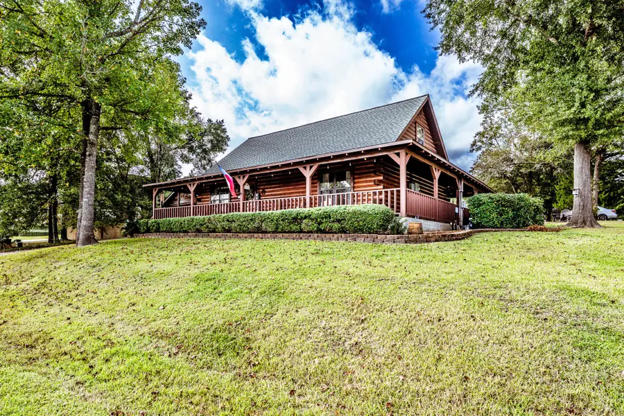71 Hunters Creek Drive, Huntsville, TX 77340 - Image #2