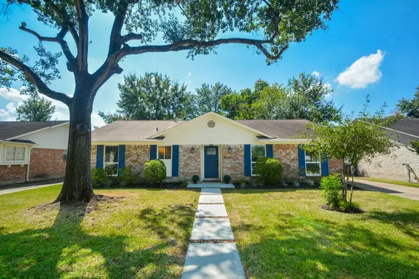 9719 Springmont Drive, Houston, TX 77080