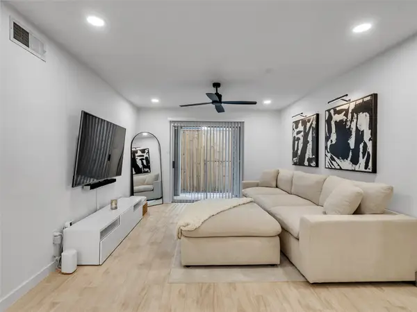 4200 Watson Street #201, Houston, TX 77009