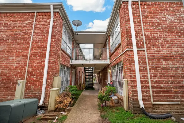 9201 Clarewood Drive #94, Houston, TX 77036
