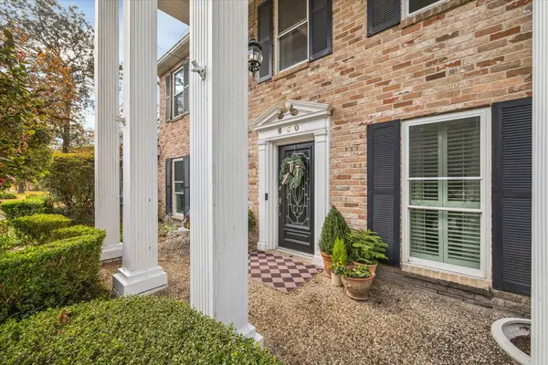 660 Louisiana Park, Conroe, TX 77302