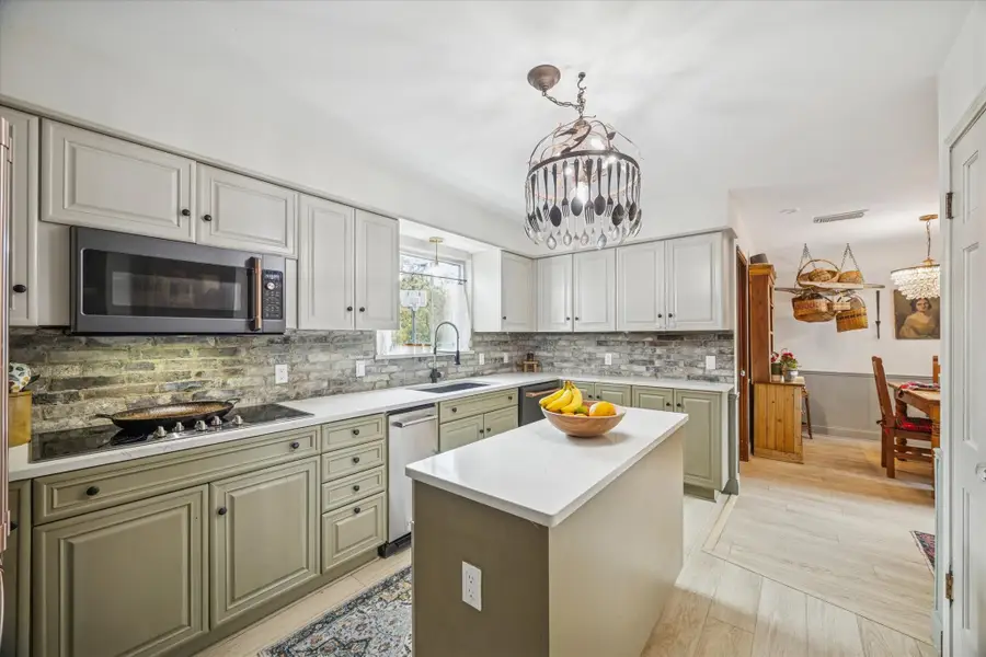 660 Louisiana Park, Conroe, TX 77302 - Image #3