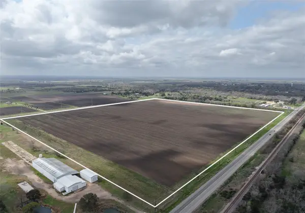 14292 Hwy 90 Alt, East Bernard, TX 77435