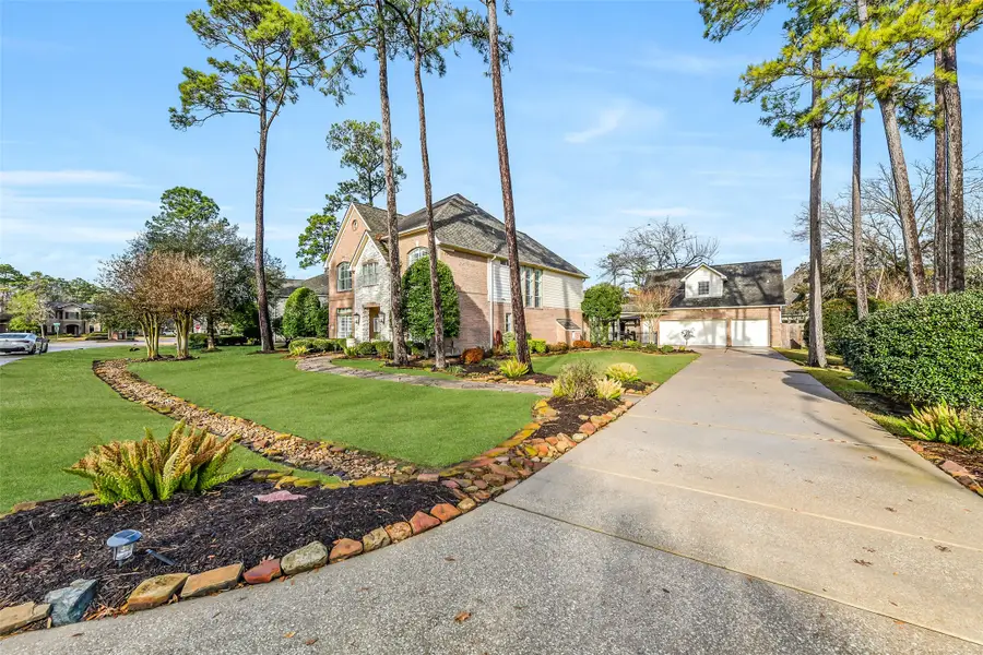 1011 Oak Park Lane, Friendswood, TX 77546 - Image #3