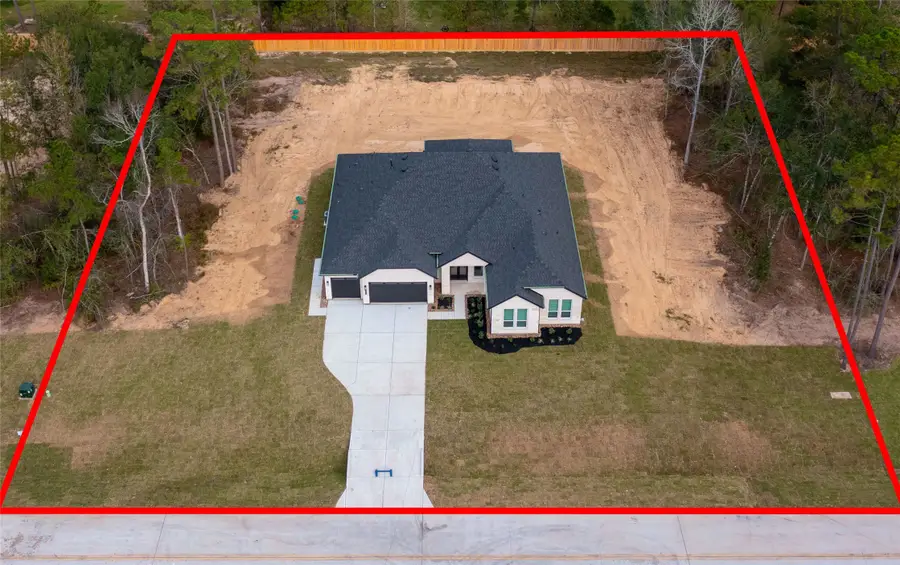 316 Louvenia Court, Pinehurst, TX 77362 - Image #2