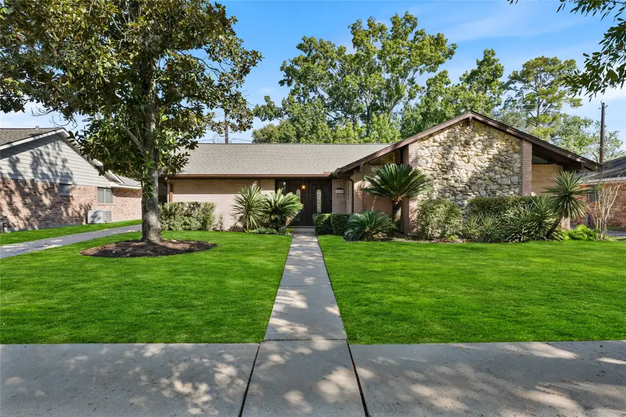 5830 Yarwell Drive, Houston, TX 77096 - #3