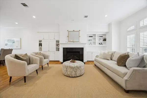 2638 Wroxton Road, West University Place, TX 77005