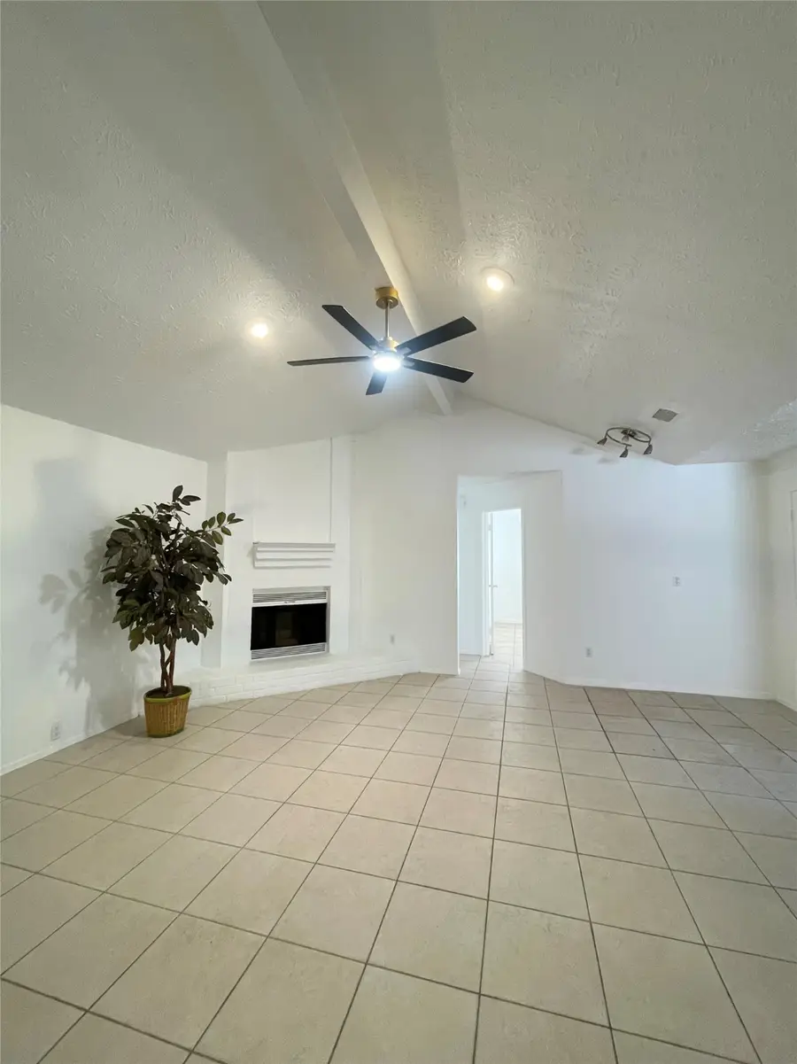 4718 Misty Shadows Drive, Houston, TX 77041 - Image #3