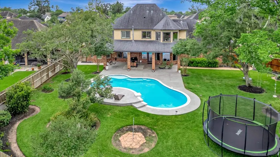 51 Deerwood Court, Lake Jackson, TX 77566 - #2