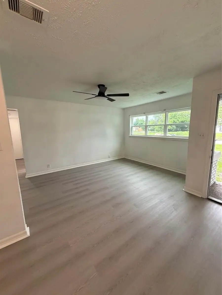 10205 Sierra Drive, Houston, TX 77051 - #3