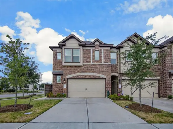 3334 Rainflower Springs Lane, Rosenberg, TX 77471