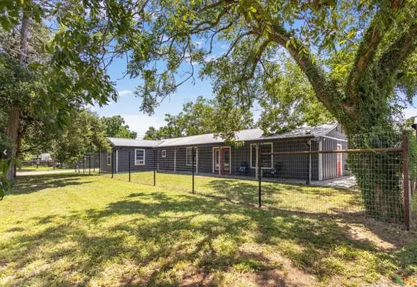 219 Burt, Yoakum, TX 77995