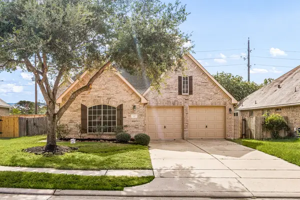 2407 Quiet Arbor Lane, Pearland, TX 77581