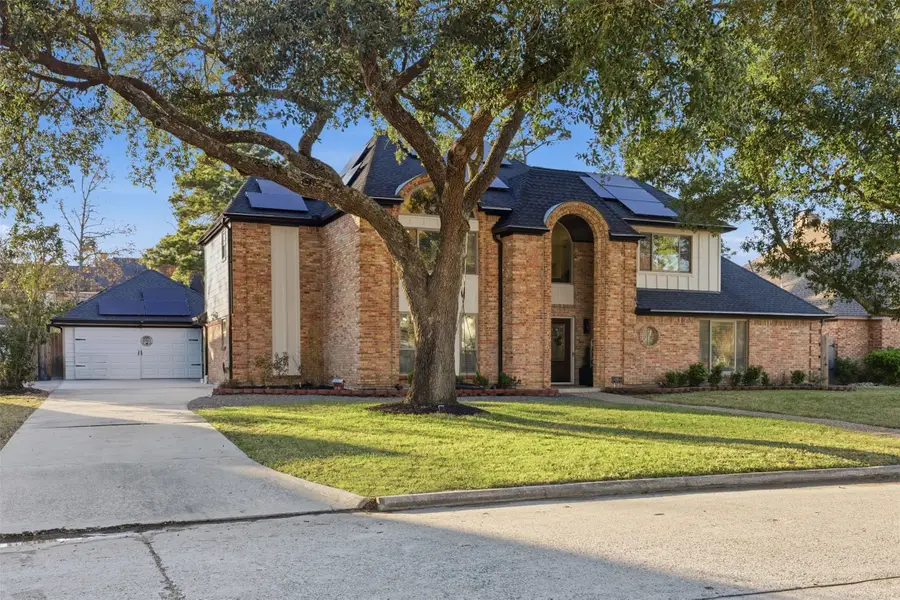 8906 Forest Creek Drive, Tomball, TX 77375 - Image #2