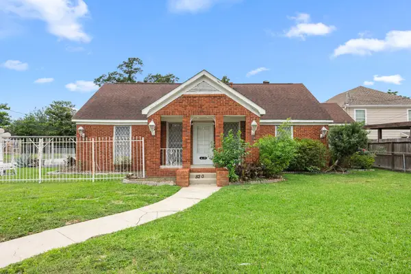 5201 Irvington Boulevard, Houston, TX 77009