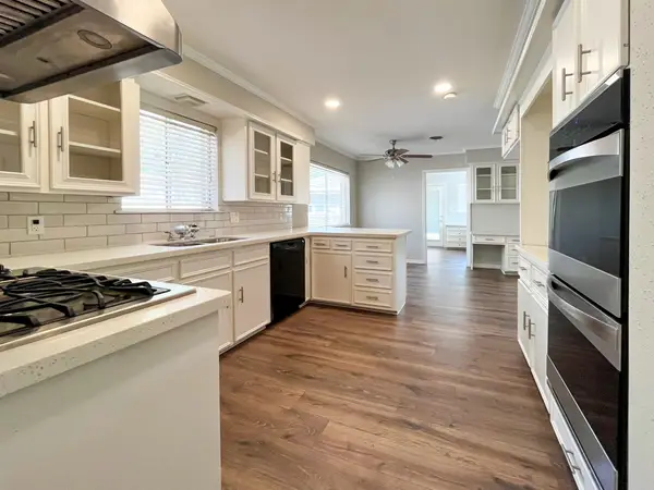 26410 Maplewood Drive, Oak Ridge North, TX 77386