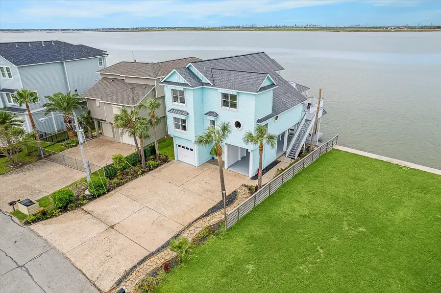 1322 Outrigger, Tiki Island, TX 77554 - Image #3