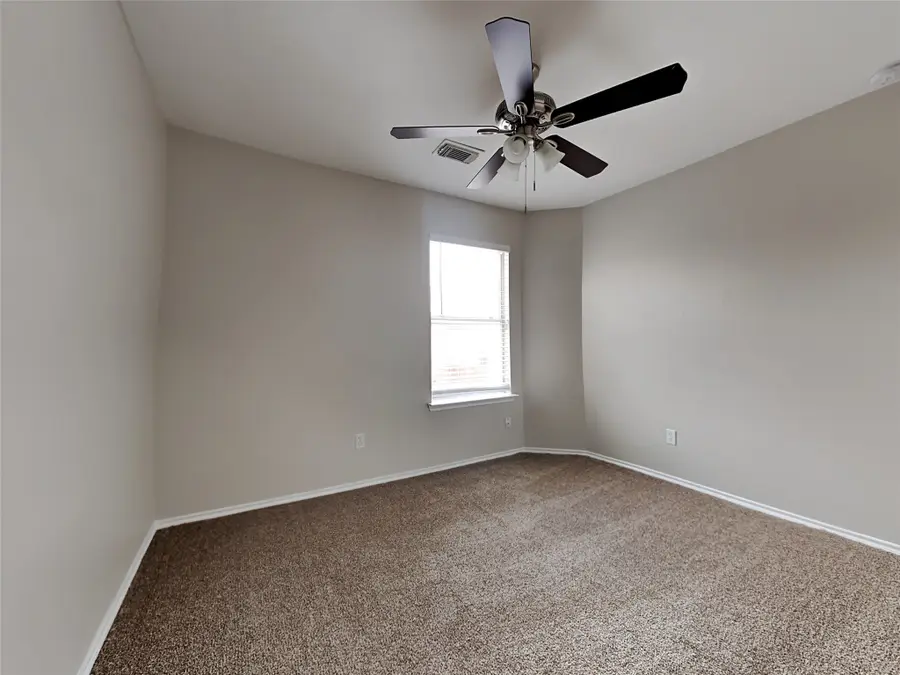 427 Remington Creek Drive, Houston, TX 77073 - Image #2