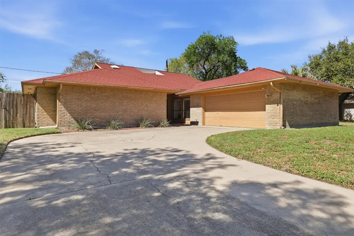 118 Santa Fe, Victoria, TX 77904 - #1