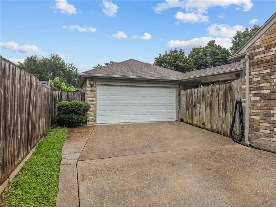 4007 Ivywood Drive, Pearland, TX 77584 - #3