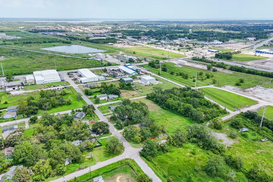 320 Holman Street, La Marque, TX 77568 - #3