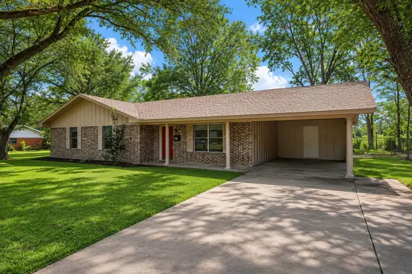 122 Charles Street, Crockett, TX 75835