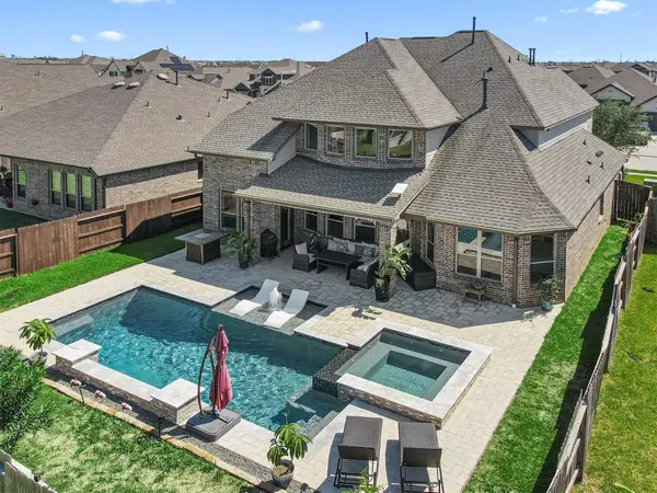 13018 Wintery Tide Drive, Texas City, TX 77568