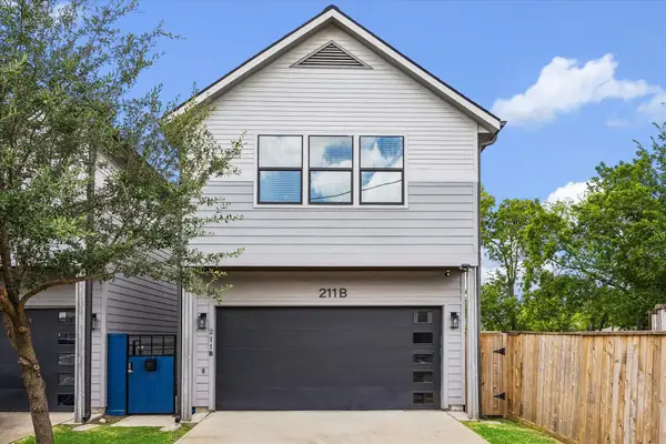 211 E 32nd Street #B, Houston, TX 77018