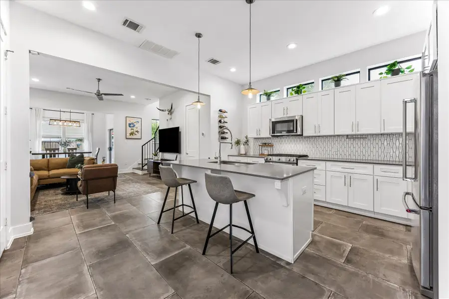 211 E 32nd Street #B, Houston, TX 77018 - #2