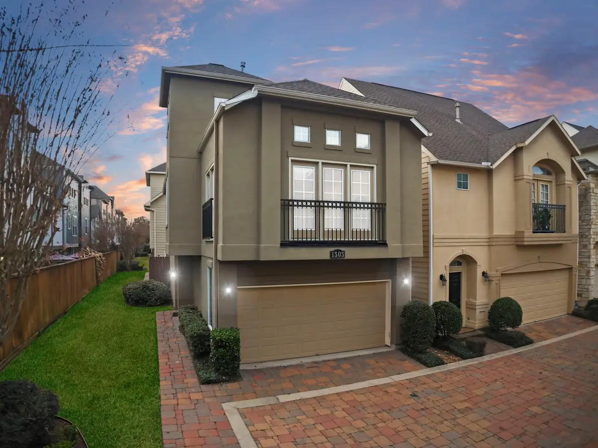 1303 Sherwood Point Lane, Houston, TX 77043 - #1