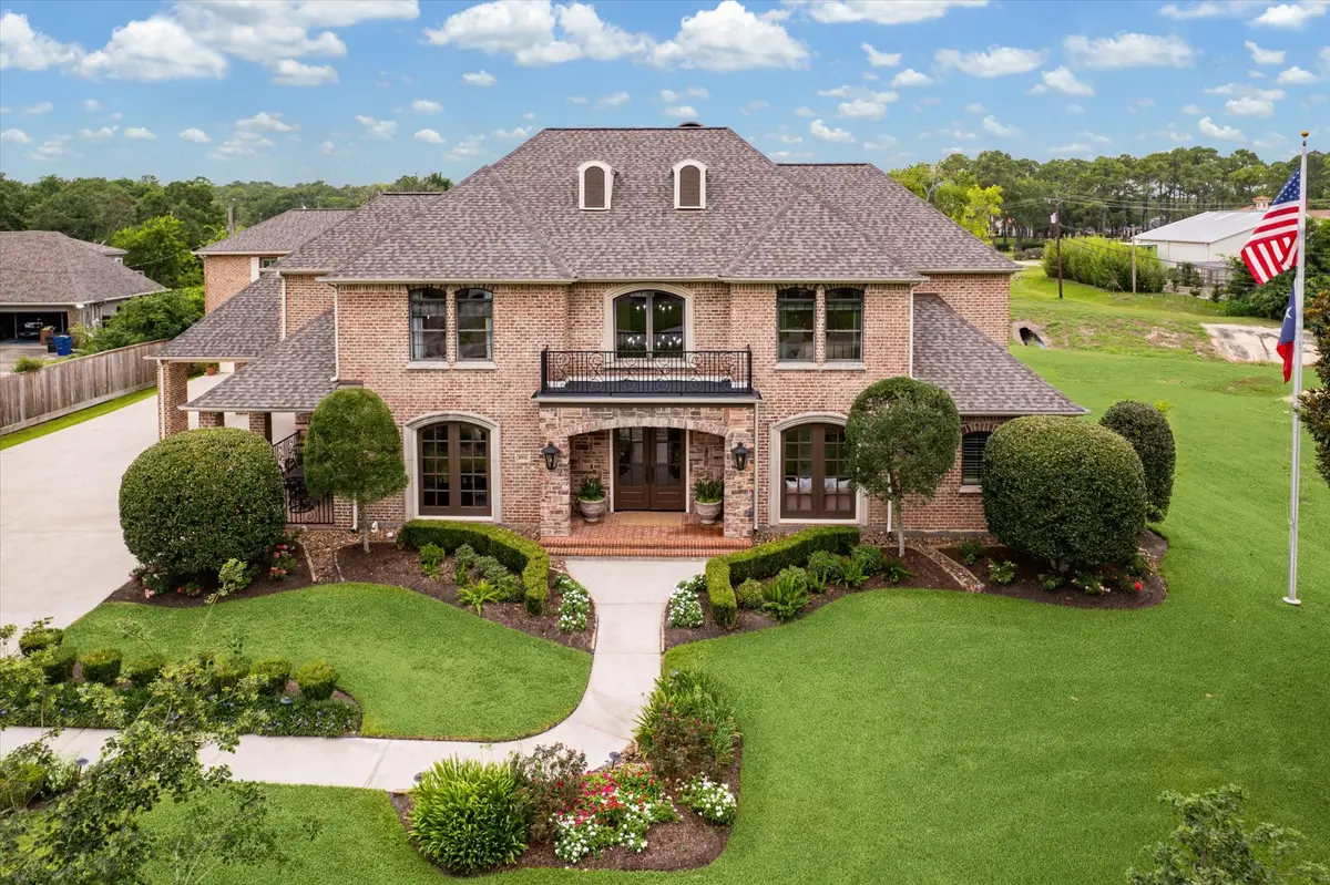 1002 Cowards Creek Court, Friendswood, TX 77546 - Image #1
