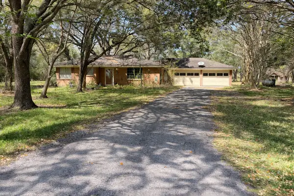 13502 30th Street, Santa Fe, TX 77510