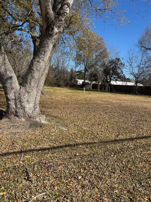 3011 Massey Tompkins Road, Baytown, TX 77521