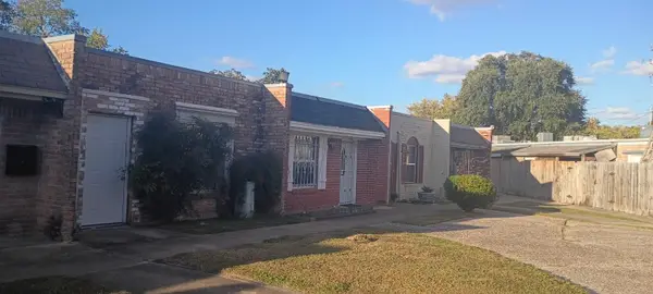 1405 Shadowdale Drive #36, Houston, TX 77043