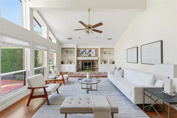 15719 Brookvilla Drive, Houston, TX 77059