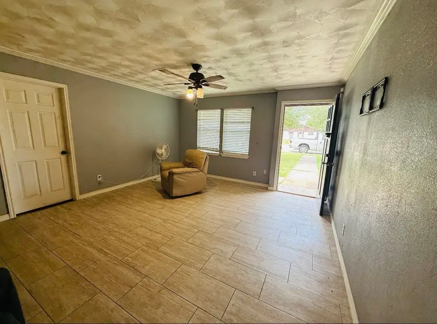 2912 Avenue J P Davis Avenue, Bay City, TX 77414 - Image #3