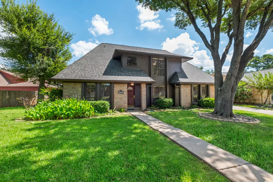2803 Edgewood Drive, Sugar Land, TX 77479 - #2