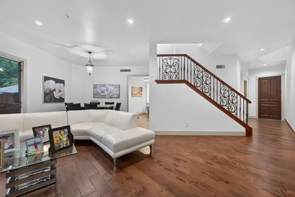 6000 Sugar Hill Drive #17, Houston, TX 77057