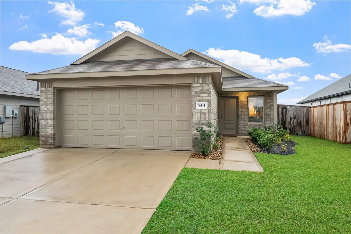 744 Autumn Cherry Trail, Magnolia, TX 77354 - Image #1
