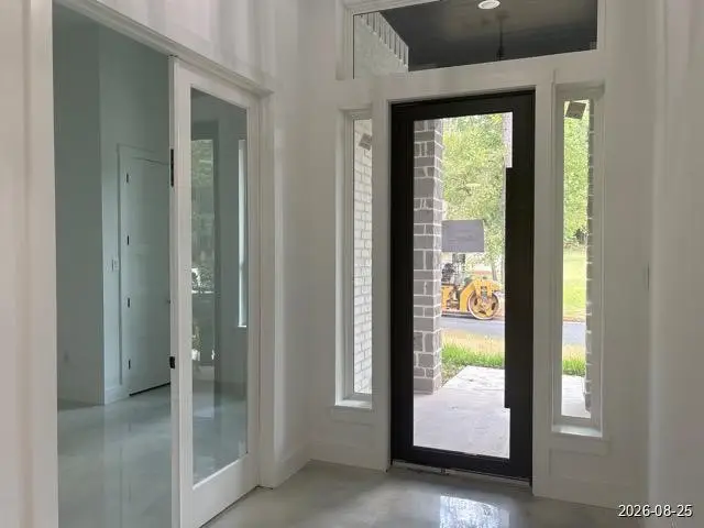 2405 W Green Briar Drive, Huntsville, TX 77340 - #2