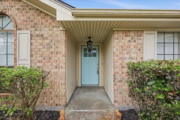 2431 Postoak Lane, Groves, TX 77619