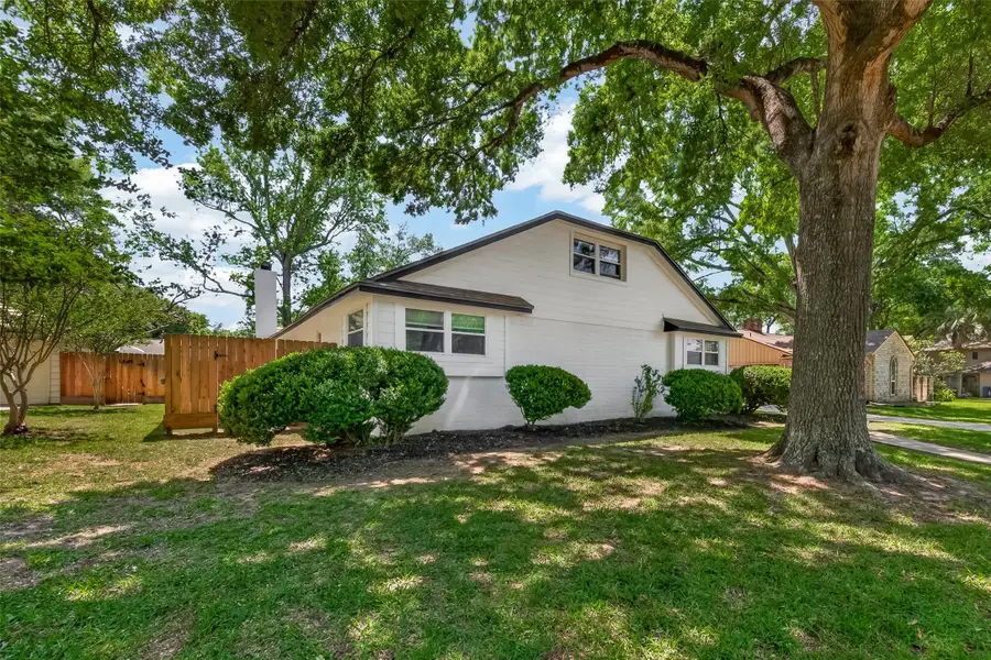 4142 Willow Hill Drive, Seabrook, TX 77586 - #2