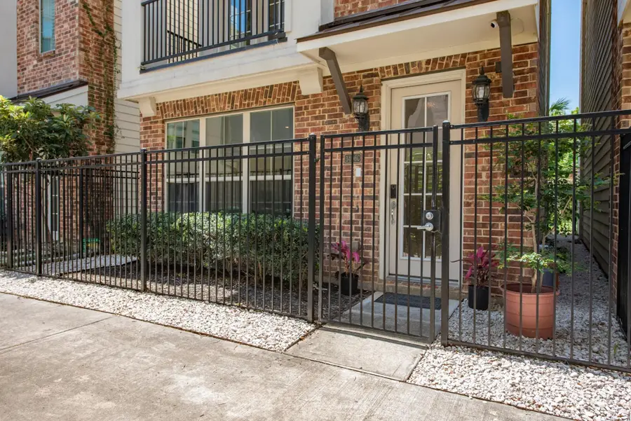 3406 La Branch Street #C, Houston, TX 77004 - #2