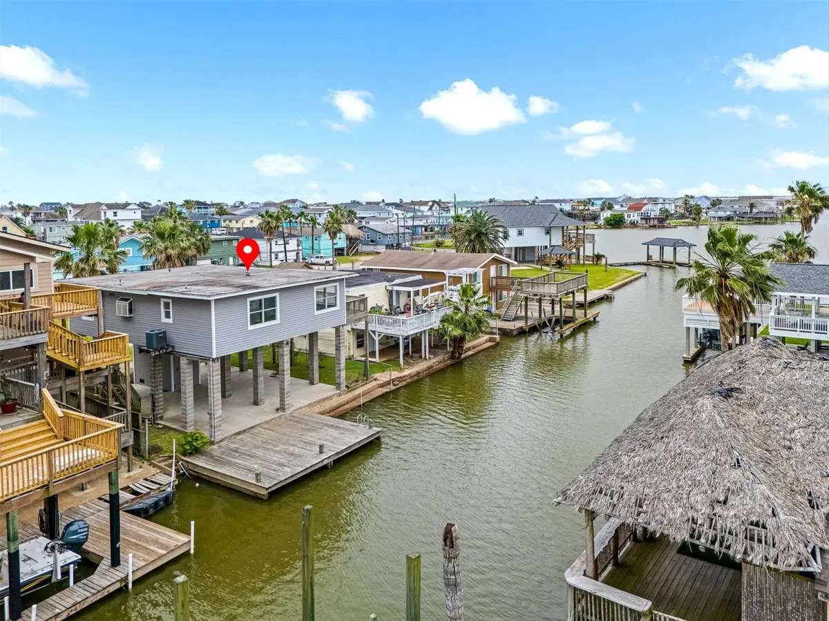 21 Edgewater Street, Hitchcock, TX 77563 - Image #1