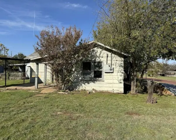 619 N Dunbar Street, Electra, TX 76360