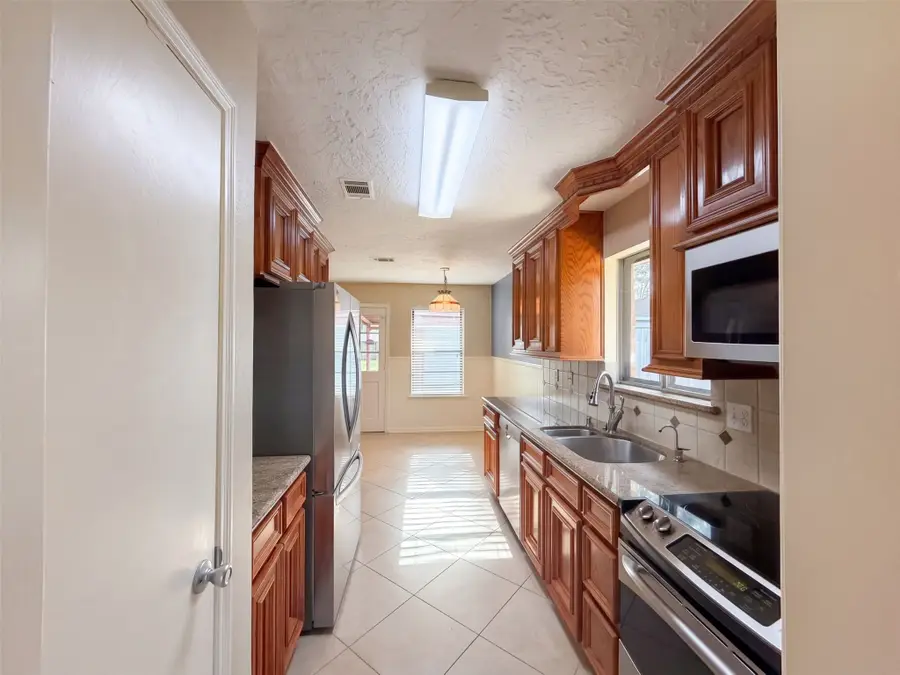 11819 Amblewood Drive, Meadows Place, TX 77477 - #2
