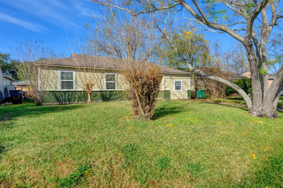 9506 Sierra Drive, Houston, TX 77051 - Image #2