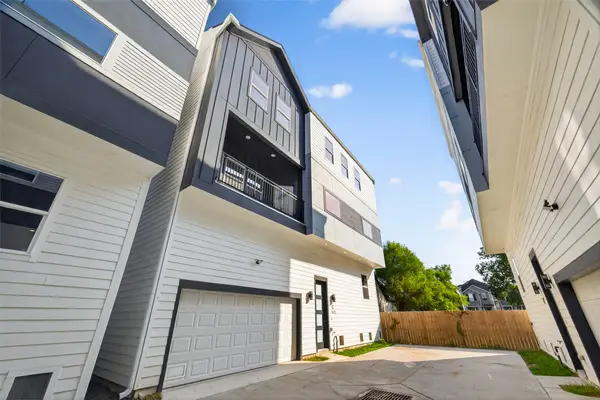 1122 W 16th Street #C, Houston, TX 77008