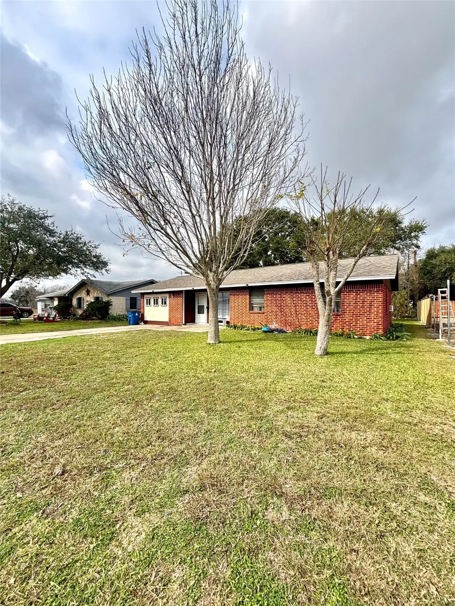 1615 Meadowview Drive, Port Lavaca, TX 77979 - #2